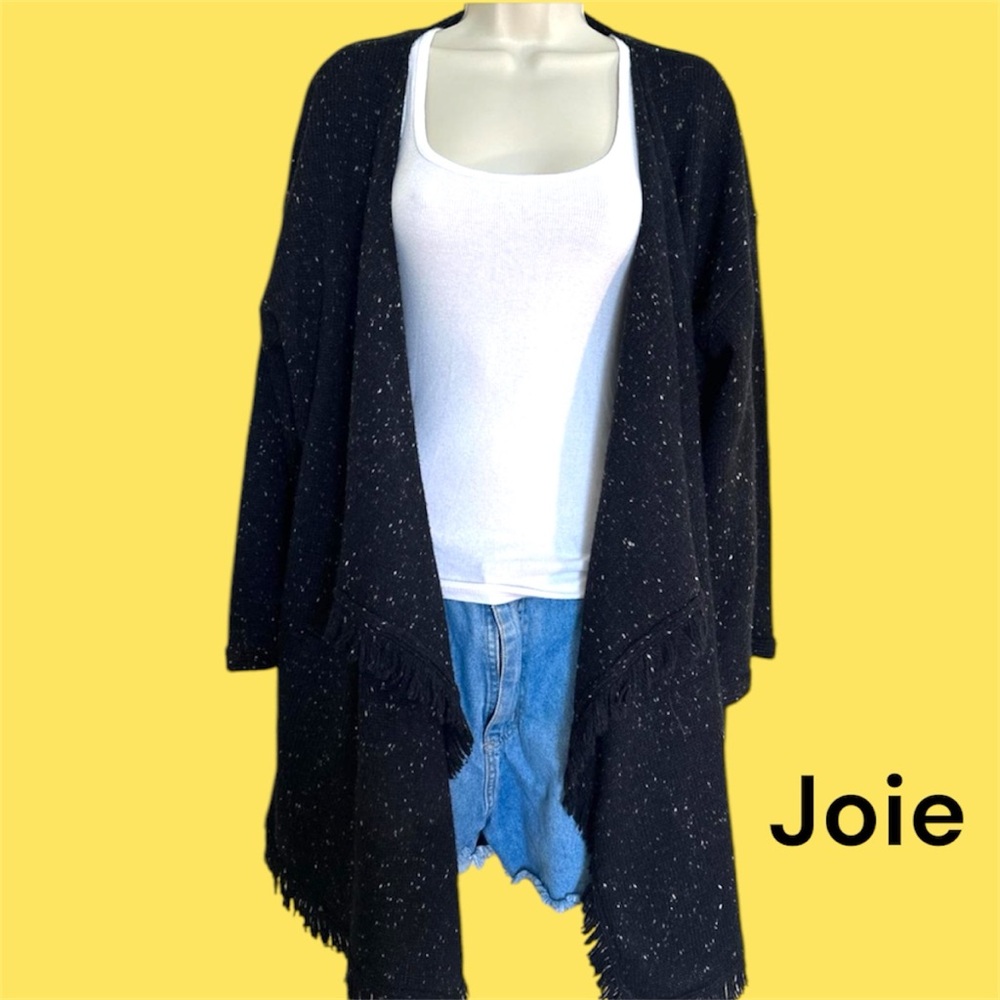 Women’s SOFT JOIE boho sweater. Black with white specks. Preloved.